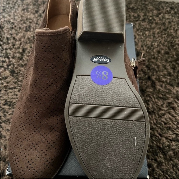 Woman’s size 8.5 - Picture 5 of 5